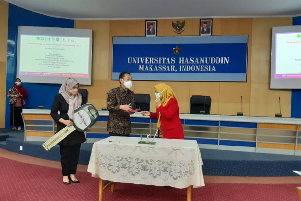Unhas Dapat Bantuan...
