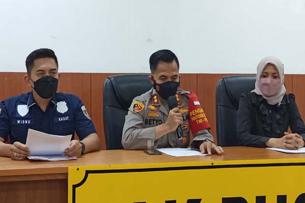 Polisi Periksa Saksi...