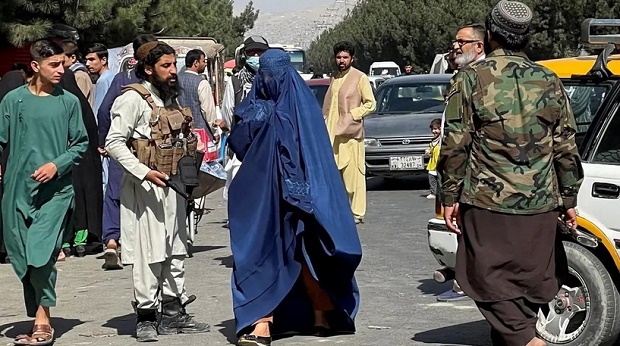 Burqa Laris Manis di...
