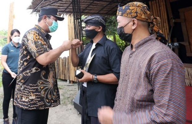 Testing Covid-19 di...