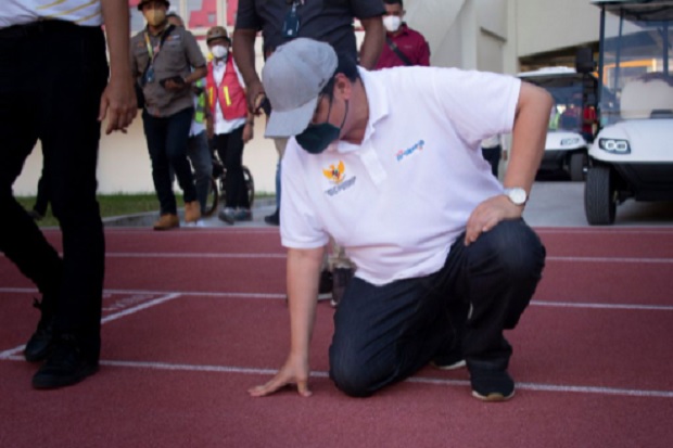 Menko Airlangga Tinjau...