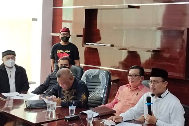 Ketum PA 212 Ajak Pecinta...