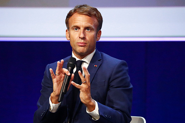 Telepon Raisi, Macron...