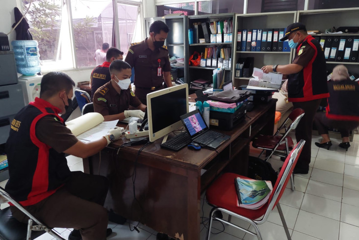 Terkait Korupsi Rp 9...
