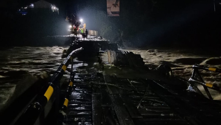 Jembatan Darurat Kembali...