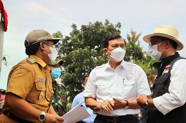 Luhut Tekankan Pentingnya...