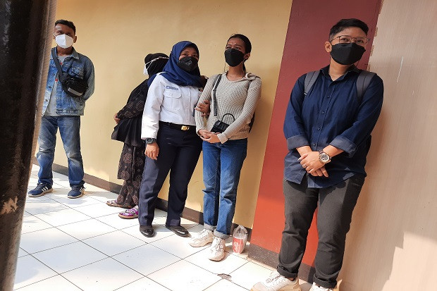 Keluarga Korban Meninggal...