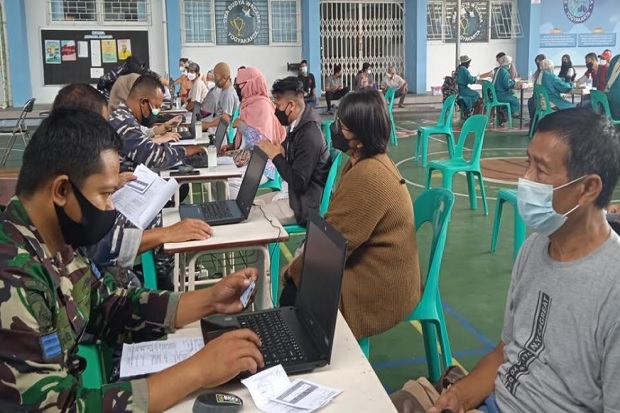 Serbuan Vaksinasi TNI...