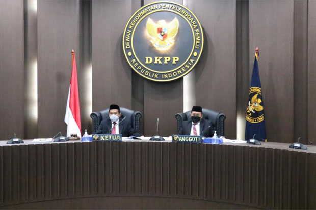 DKPP Berhentikan Mujaddid...