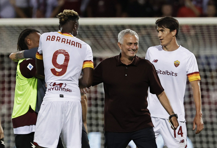 Liga Italia; Latih AS...
