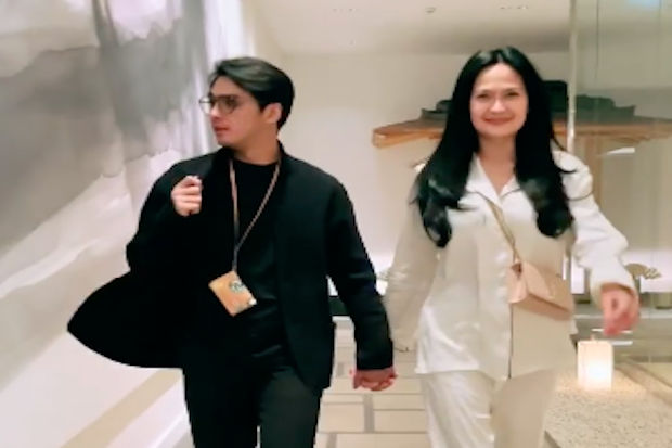 Donna Harun Jalan Bareng...