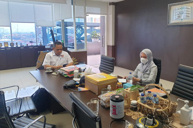 Indah Ajukan Proposal...