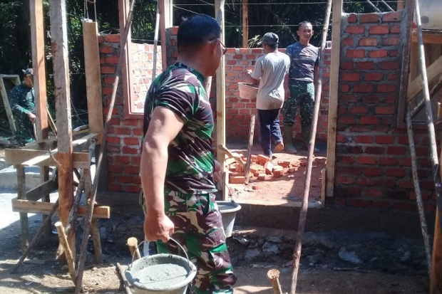 Prajurit TNI AD Kodim...