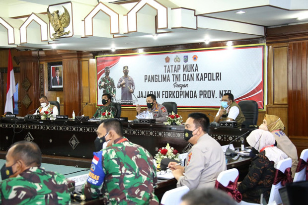 Panglima TNI dan Kapolri...