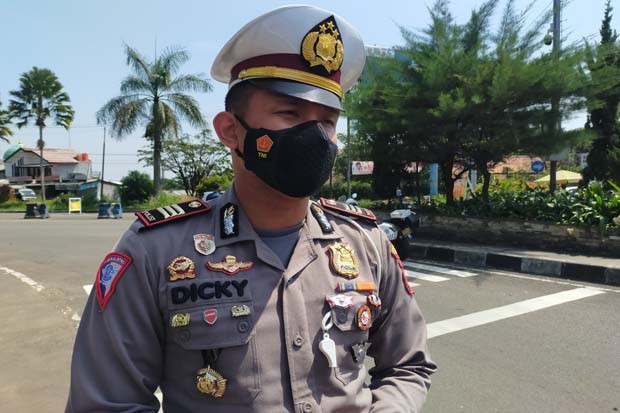 Razia Pelat Nomor Palsu...
