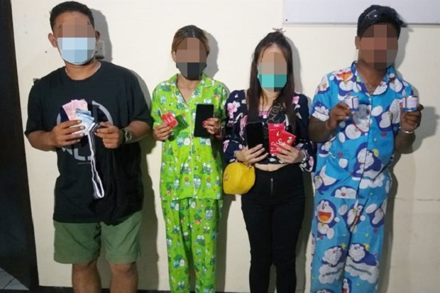 Keenakan Bersetubuh...
