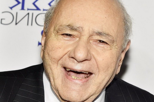 Aktor Michael Constantine...