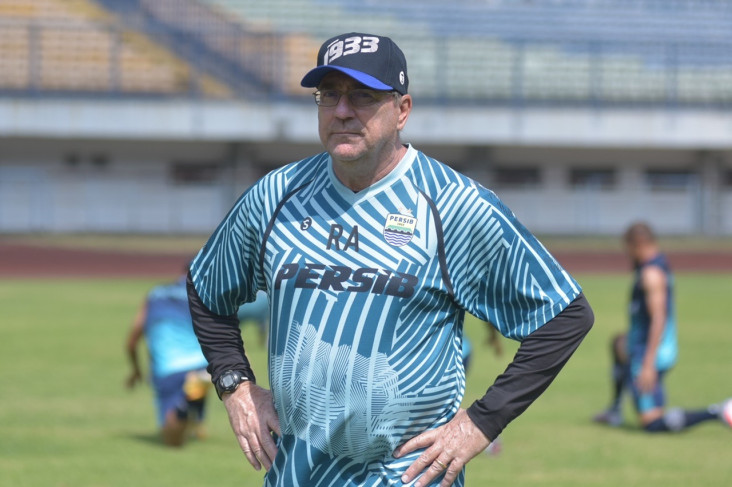 Liga 1 2021/2022; Persita...