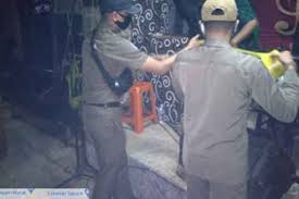Langgar Prokes, A/A...