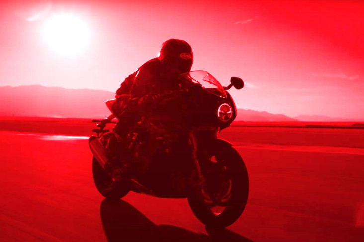 Triumph Speed Triple...