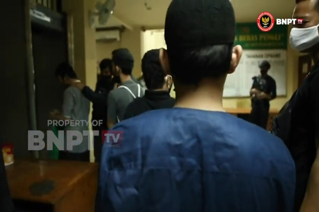 33 Napi Teroris Dipindah...