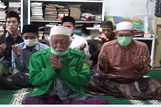 Abuya Muhtadi Dimyati...
