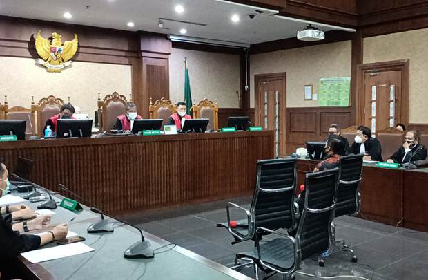 AKP Stepanus Mulai Disidang,...