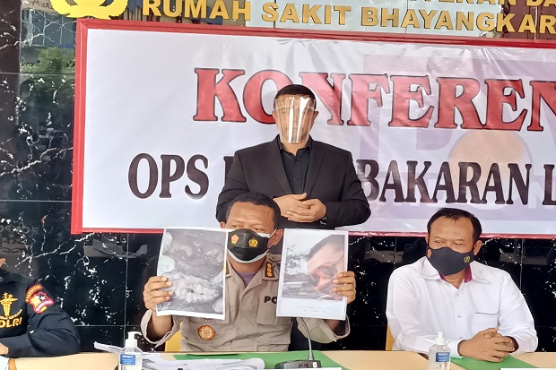 18 Jenazah Korban Kebakaran...