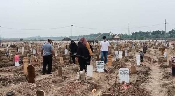 Banyak Makam Khusus...