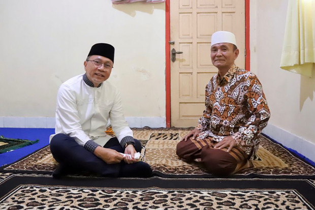 Bertemu Buya Syakur,...