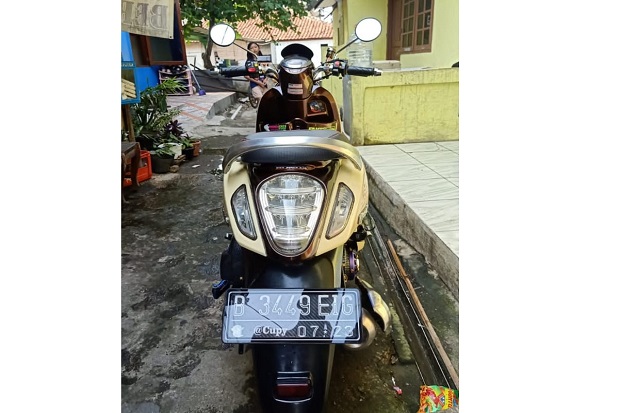 Niat Mau Temui Gadis...