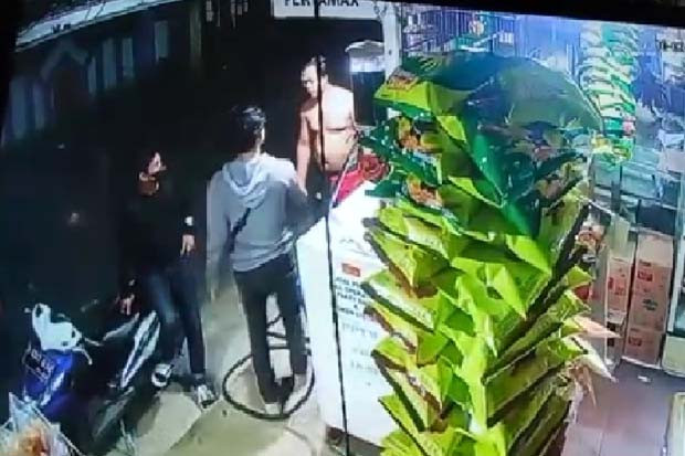 Gara-gara Miras, 2 Kelompok...