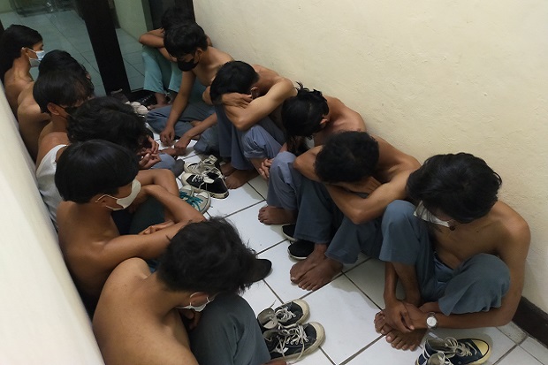 Belasan Pelajar Ini...