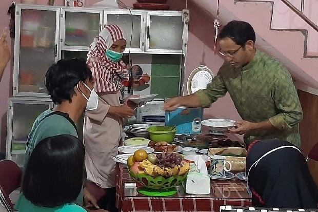 Nadiem Nginap di Rumahnya,...