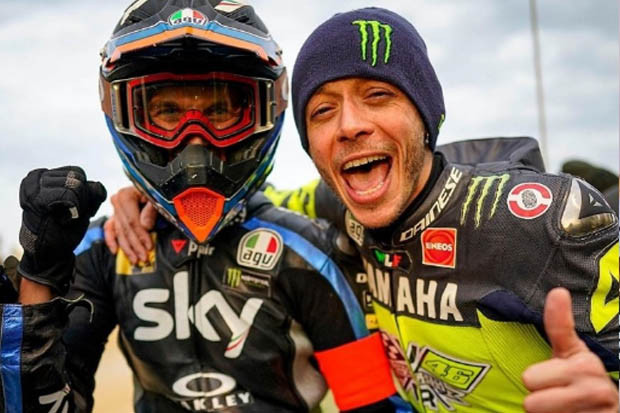 Adik Valentino Rossi...