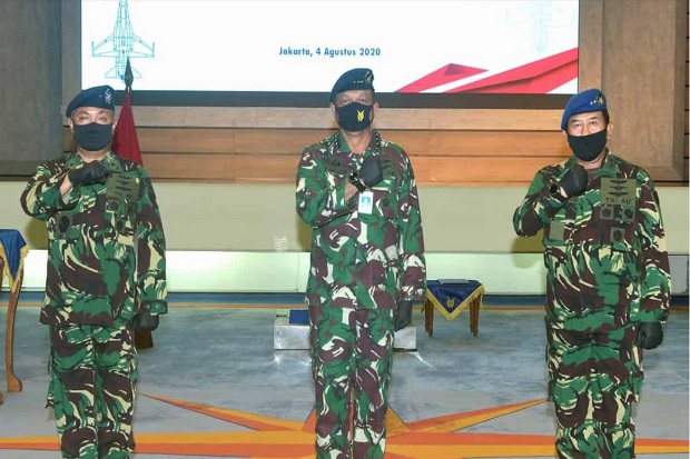 Panglima TNI Mutasi...