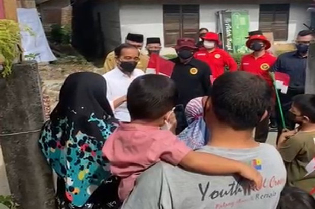 72.000 Pelajar dan Warga...