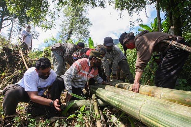 Semangat Gotong Royong,...