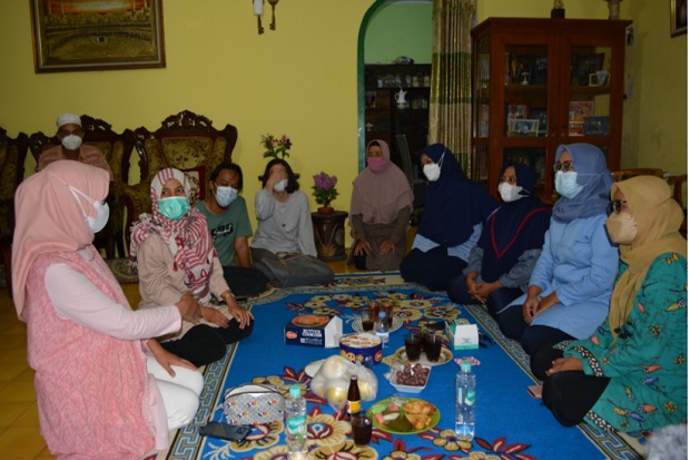 Disambangi Direktur...
