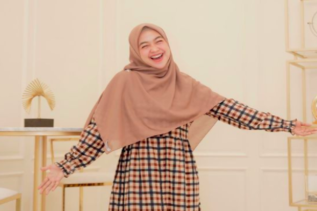Ria Ricis Pamer Cincin...