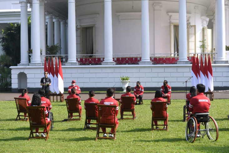 Jokowi Setarakan Atlet...