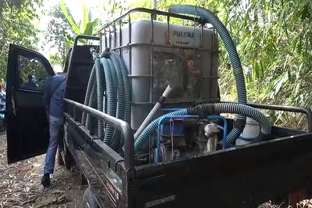 Buang Limbah Ciu ke...