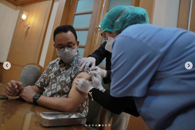 Anies Disuntik Dosis...