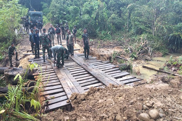 Dihancurkan KNPB, Jembatan...