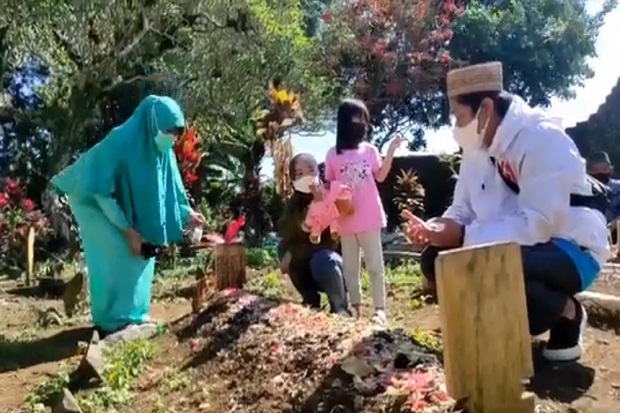 Istri dan Anak Gadisnya...