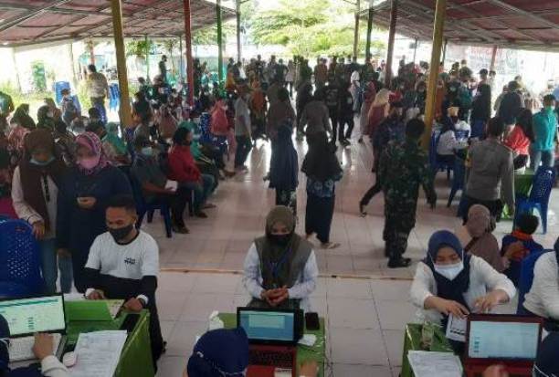 Vaksinasi Massal Siap...