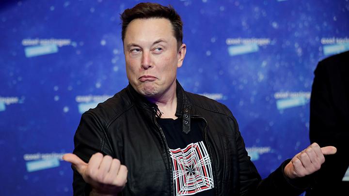 Elon Musk Acungkan Jempol...