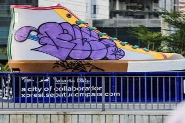 Belum 24 Jam Diresmikan,...
