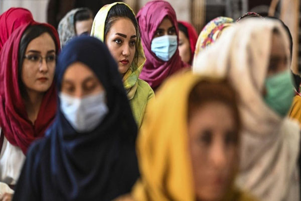 Jurnalis Wanita Afghanistan...