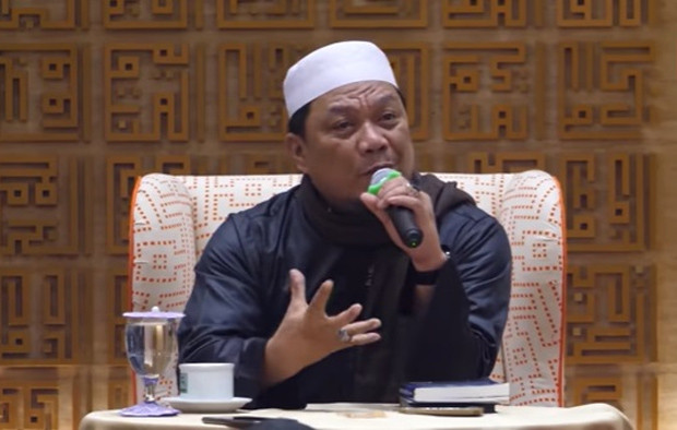 Ustaz Yahya Waloni Ajukan...